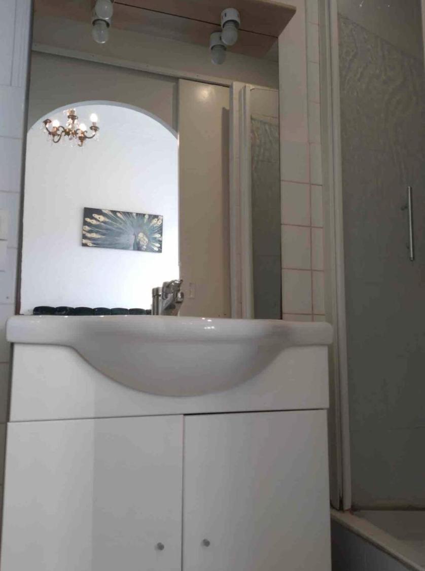 Privee Avec Sdb Au Jardin Public Habitación en casa particular
